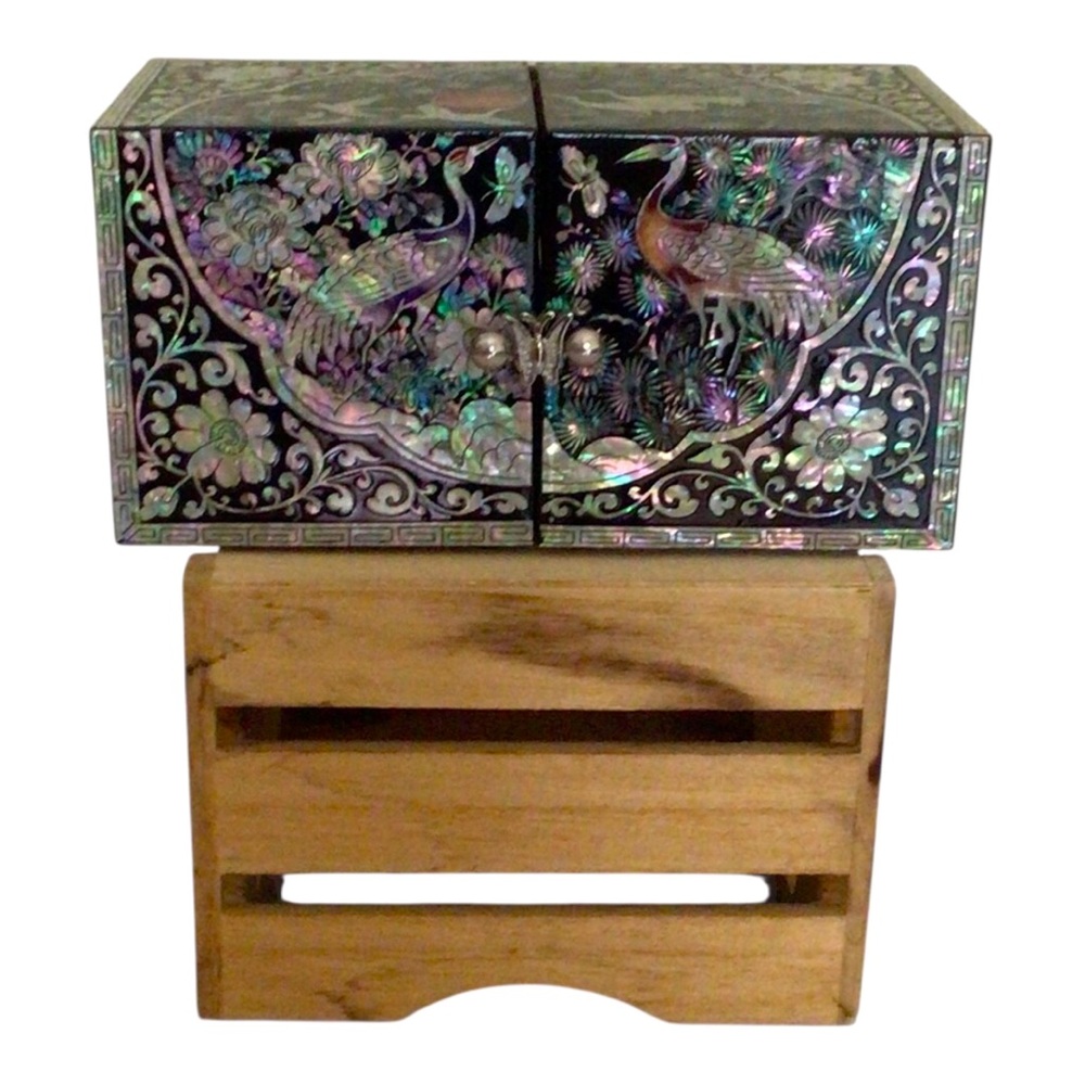 Korean Traditional Mother of Pearl Jewelry Box
